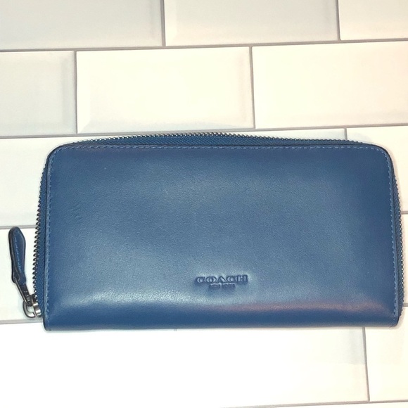 Coach | PAC-MAN Ghost Limited Edition Zip Around Accordion Wallet | Inky - Picture 11 of 15